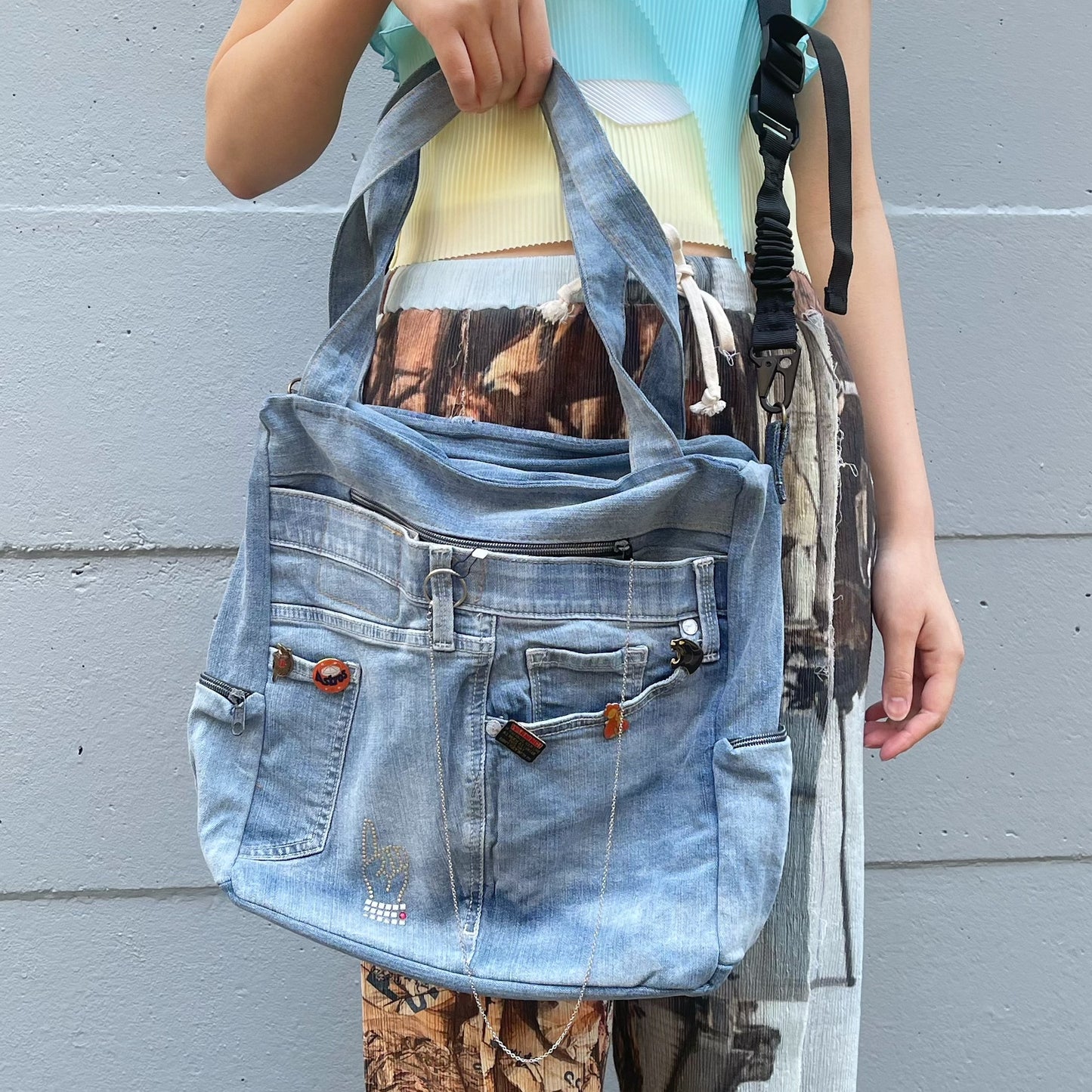 RECONSTRUCTED DENIM SHIBUYA BAG / BLUE / デニムショルダートートバッグ
