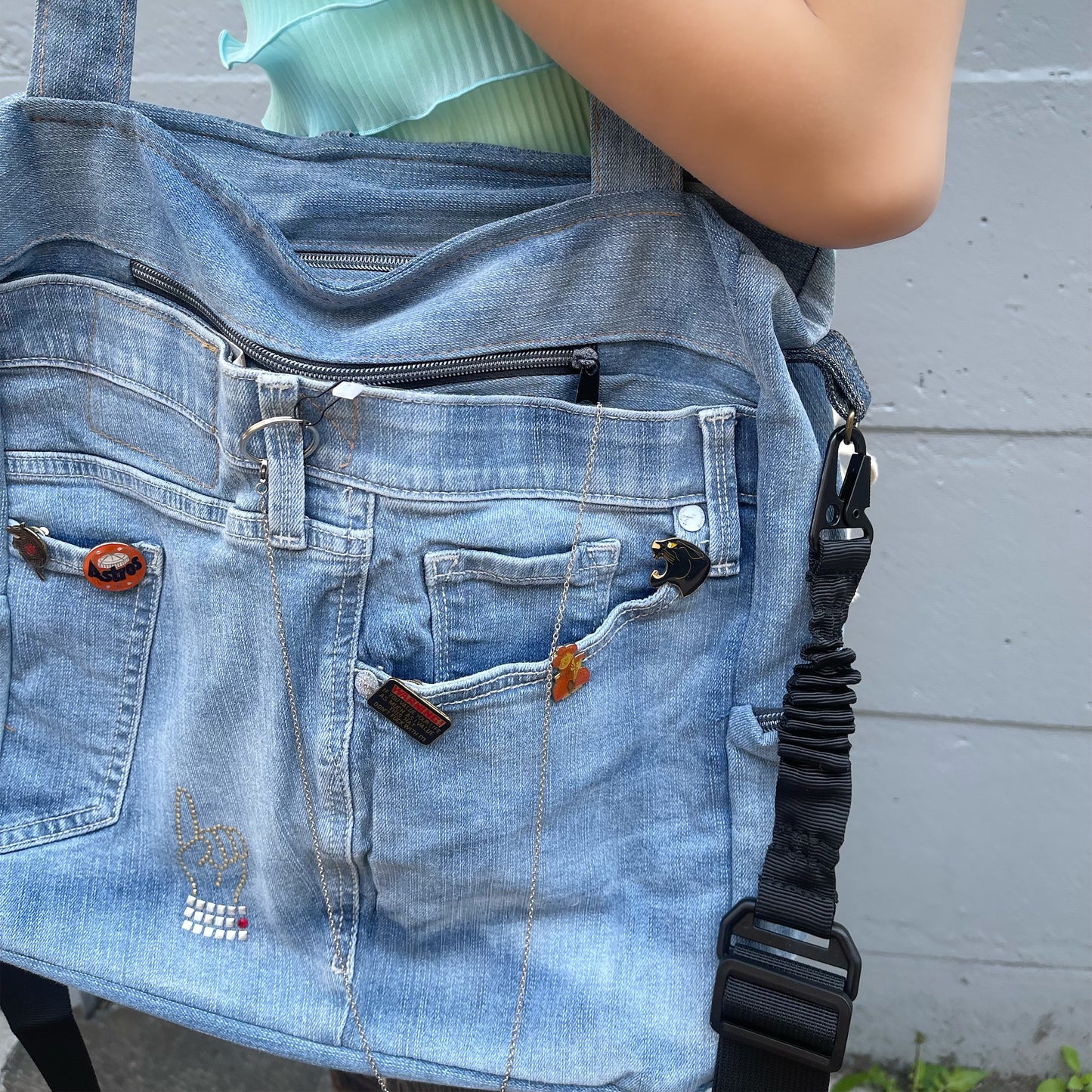 RECONSTRUCTED DENIM SHIBUYA BAG / BLUE / デニムショルダートートバッグ