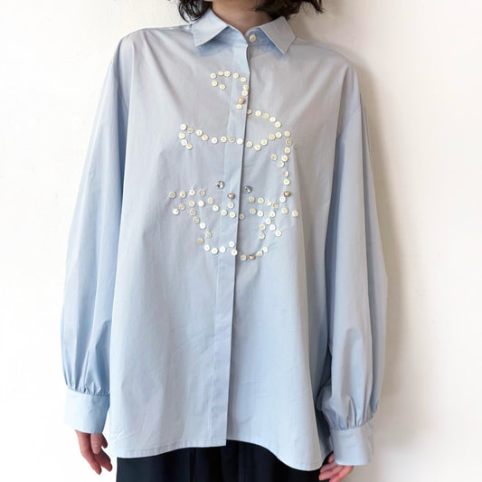 But cat blouse / MIST BLUE / キャットボタンブラウス