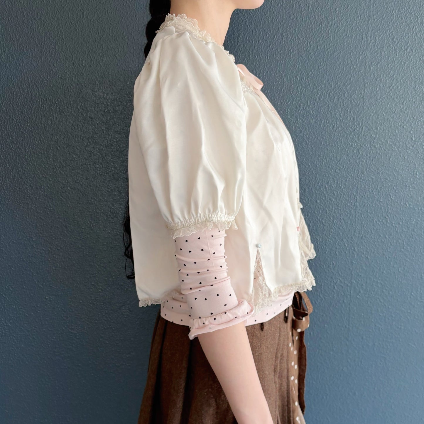 Yevette Bed Jacket / Oyster / サテンブラウス