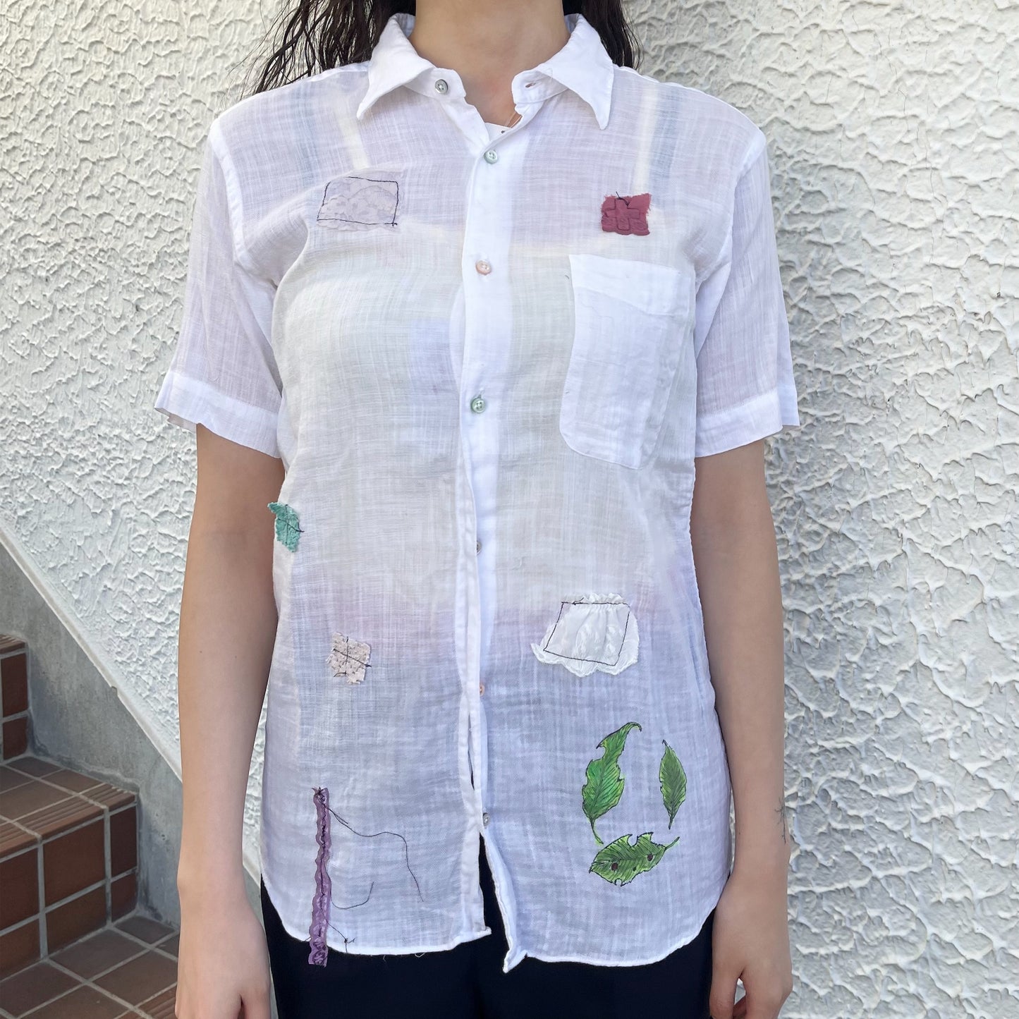 【trust teji 】Short sleeve color button Blouse + / White / カラーボタンブラウス