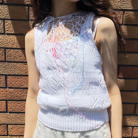 v neckline damage hand knit vest / white / ダメージハンドニットベスト