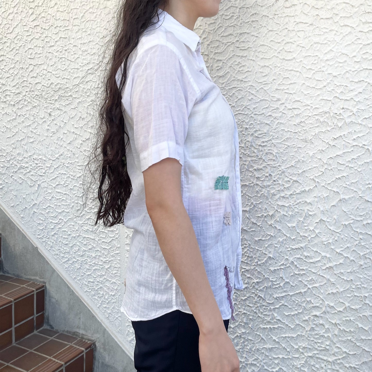 【trust teji 】Short sleeve color button Blouse + / White / カラーボタンブラウス