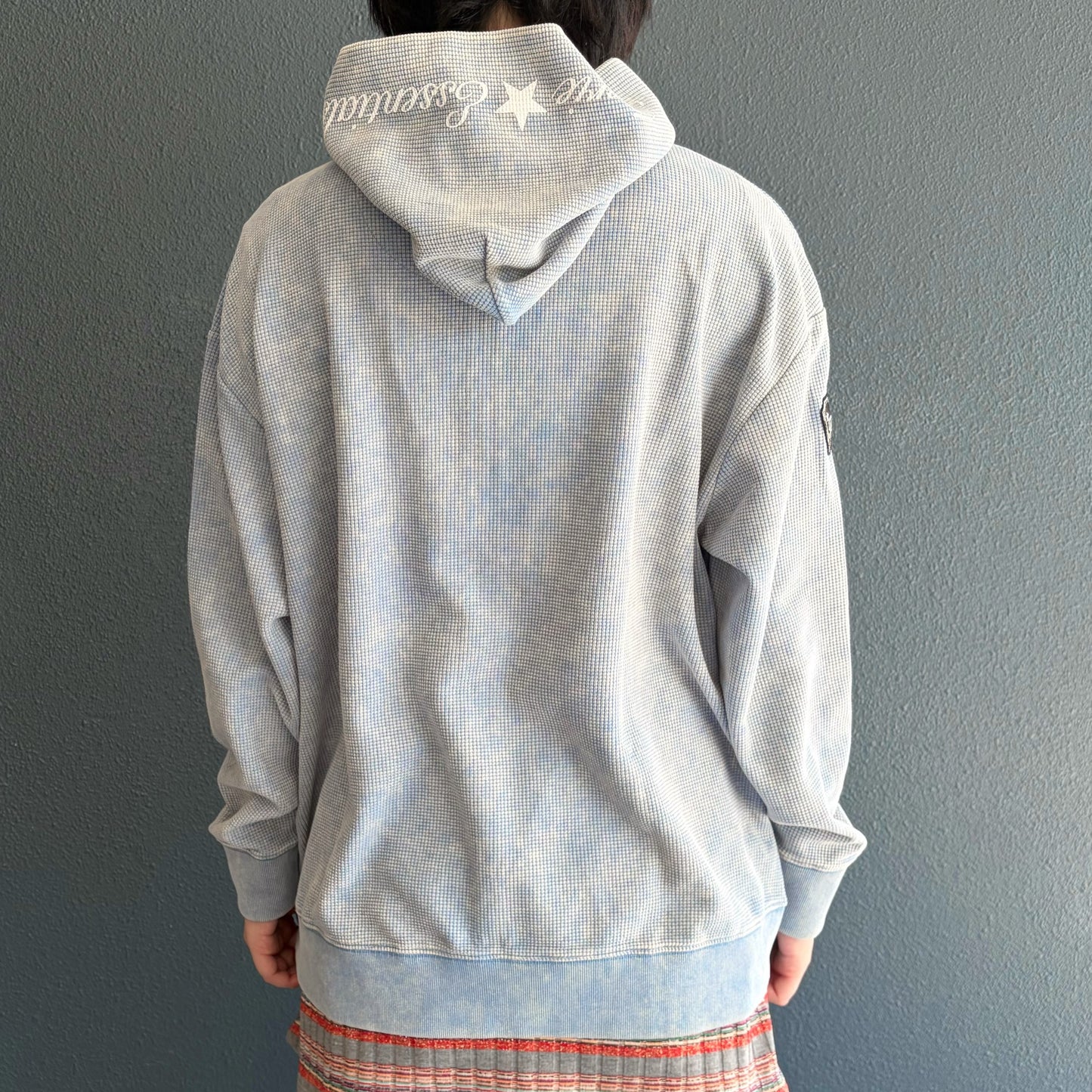 [F.E.E.S] color washing waffle zip-up / sky blue / ウォッシュワッフルフーディー