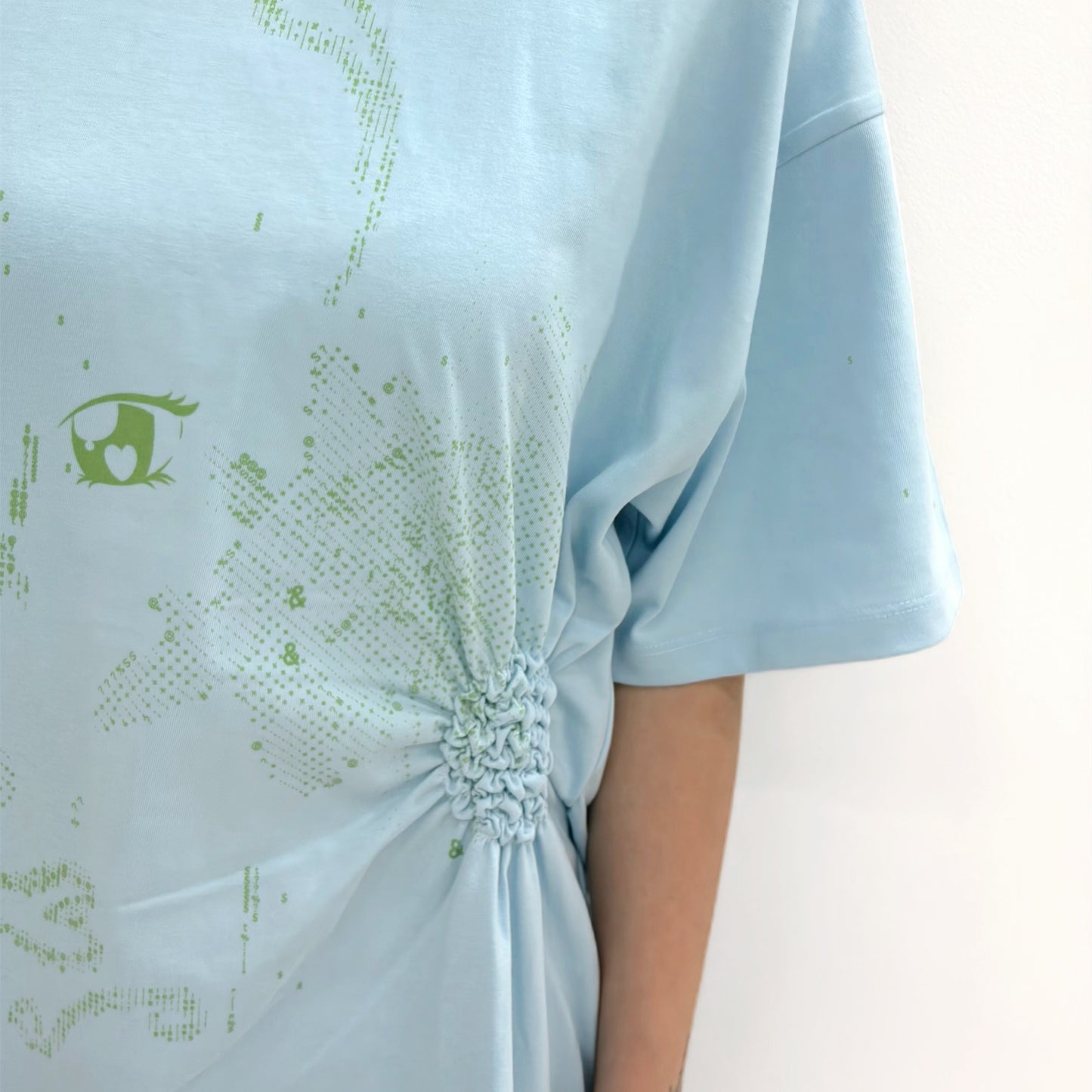 Scattered Ruched Top / Blue / グラフィックプリントTシャツ