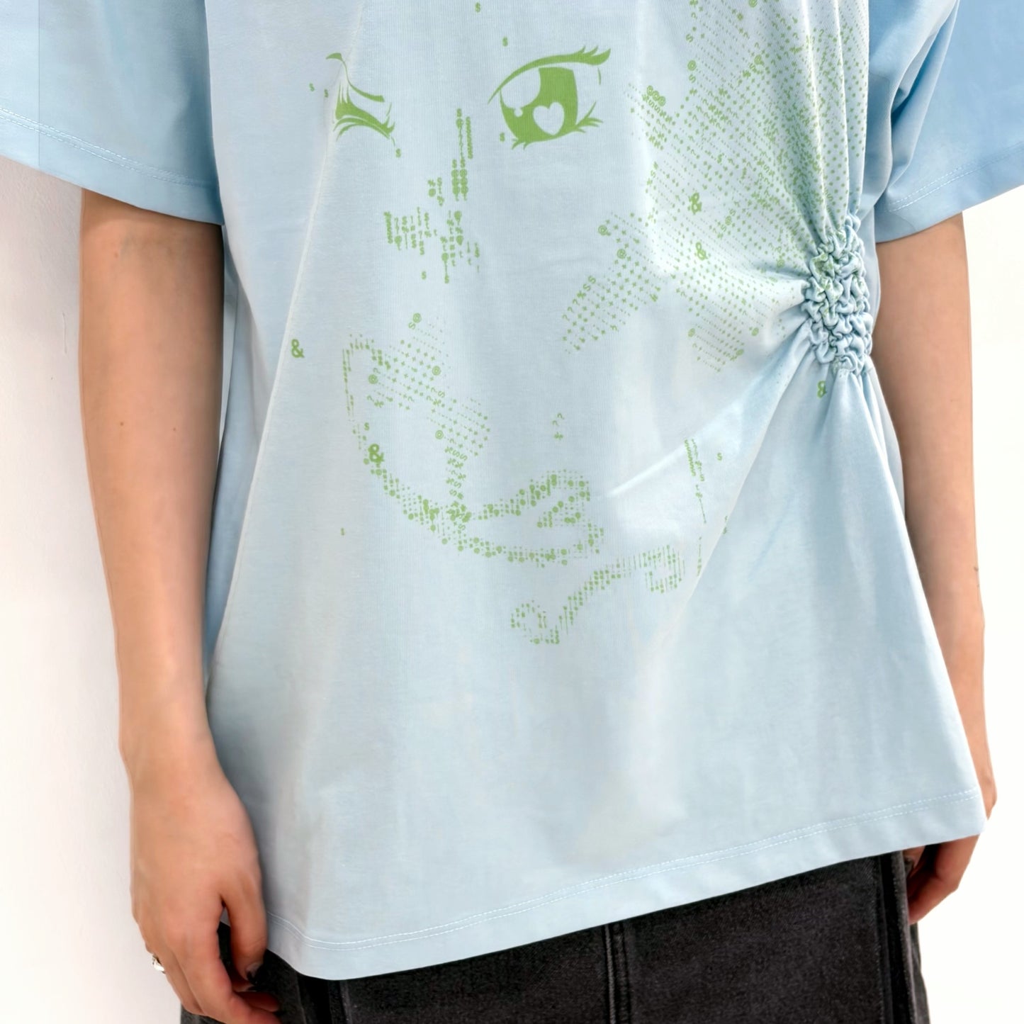 Scattered Ruched Top / Blue / グラフィックプリントTシャツ