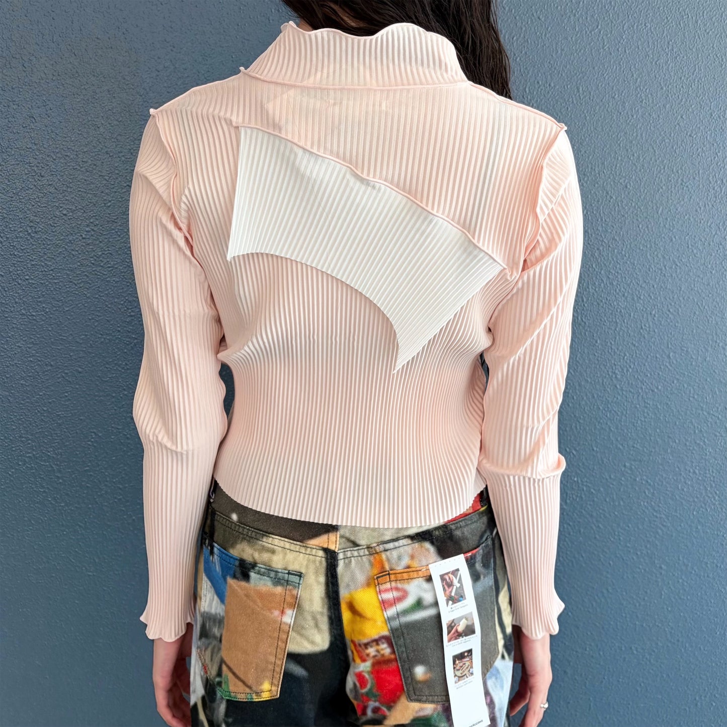 todo TINY WAVE TOP *LONG SLEEVE HIGH NECK GAL / SAKURA / ハイネックプリーツトップ