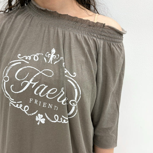 [fa.er.ie] sui loose top / taupe / シャーリングプリントトップ