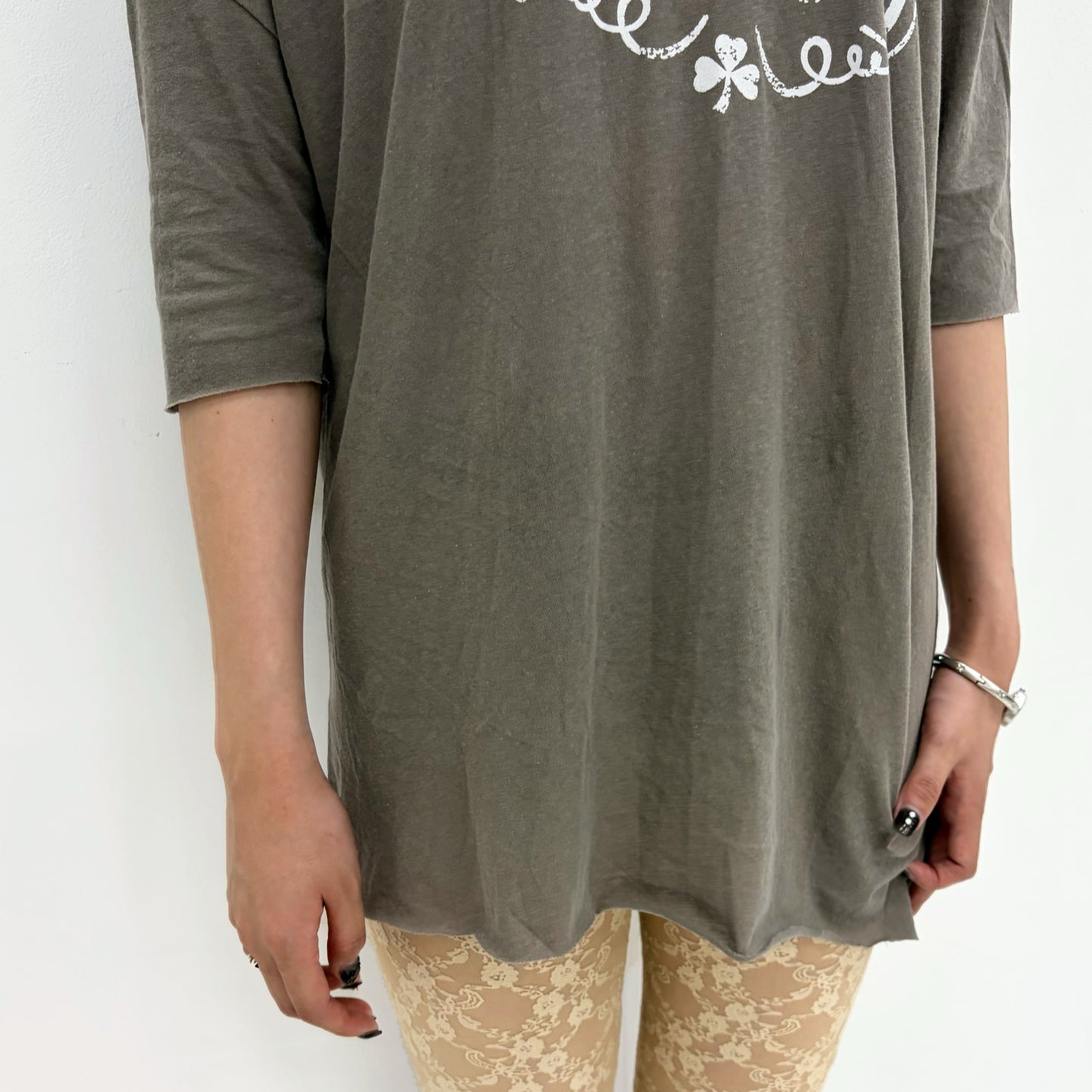 [fa.er.ie] sui loose top / taupe / シャーリングプリントトップ