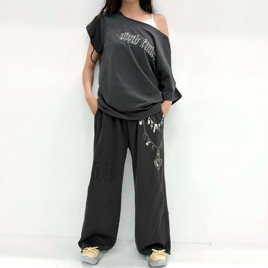 Hotfix Stitch Off Shoulder Top / Charcoal / オフショルダートップ