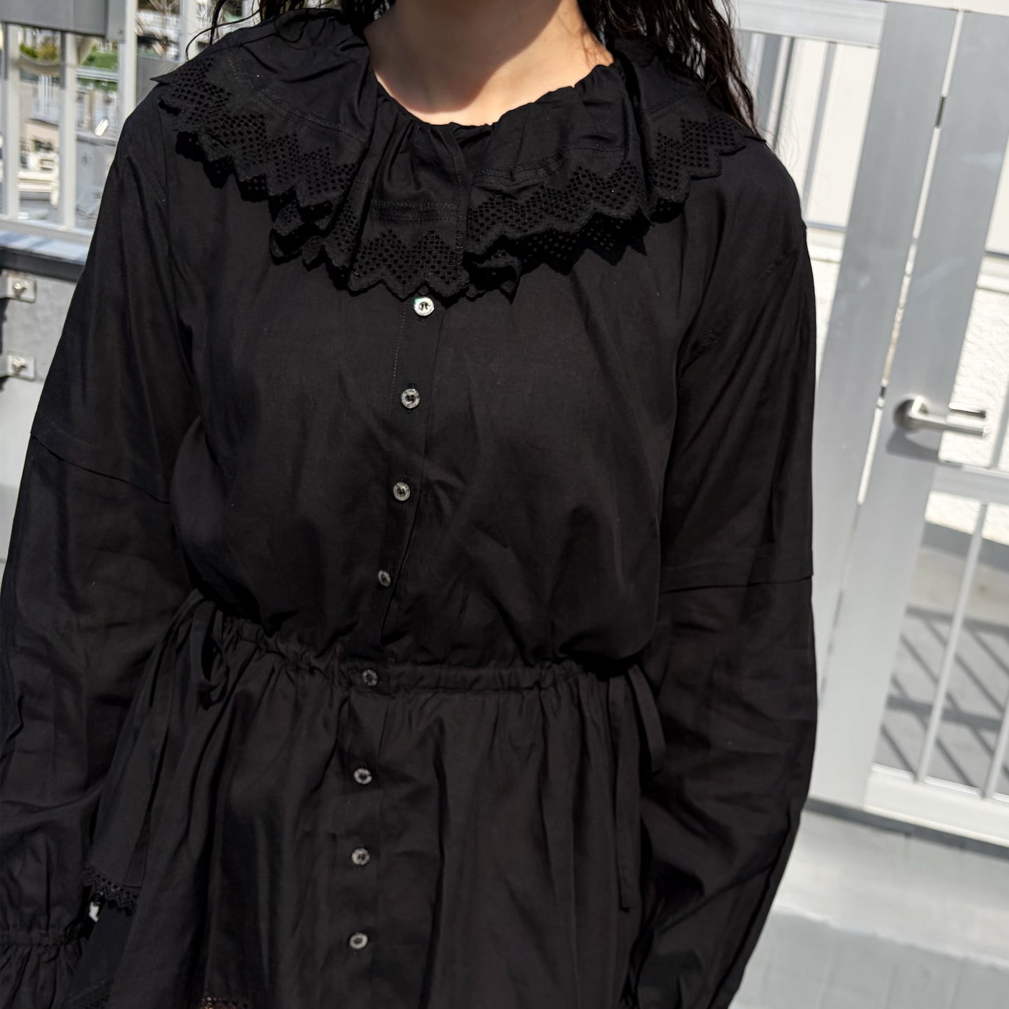 DOMESTIC FRILL BLOUSE / BLACK / フリルブラウス
