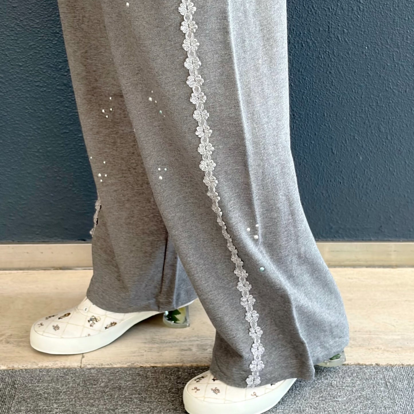 Lace Trim Hotfix SweatPants / Gray / レーストリムスウェットパンツ