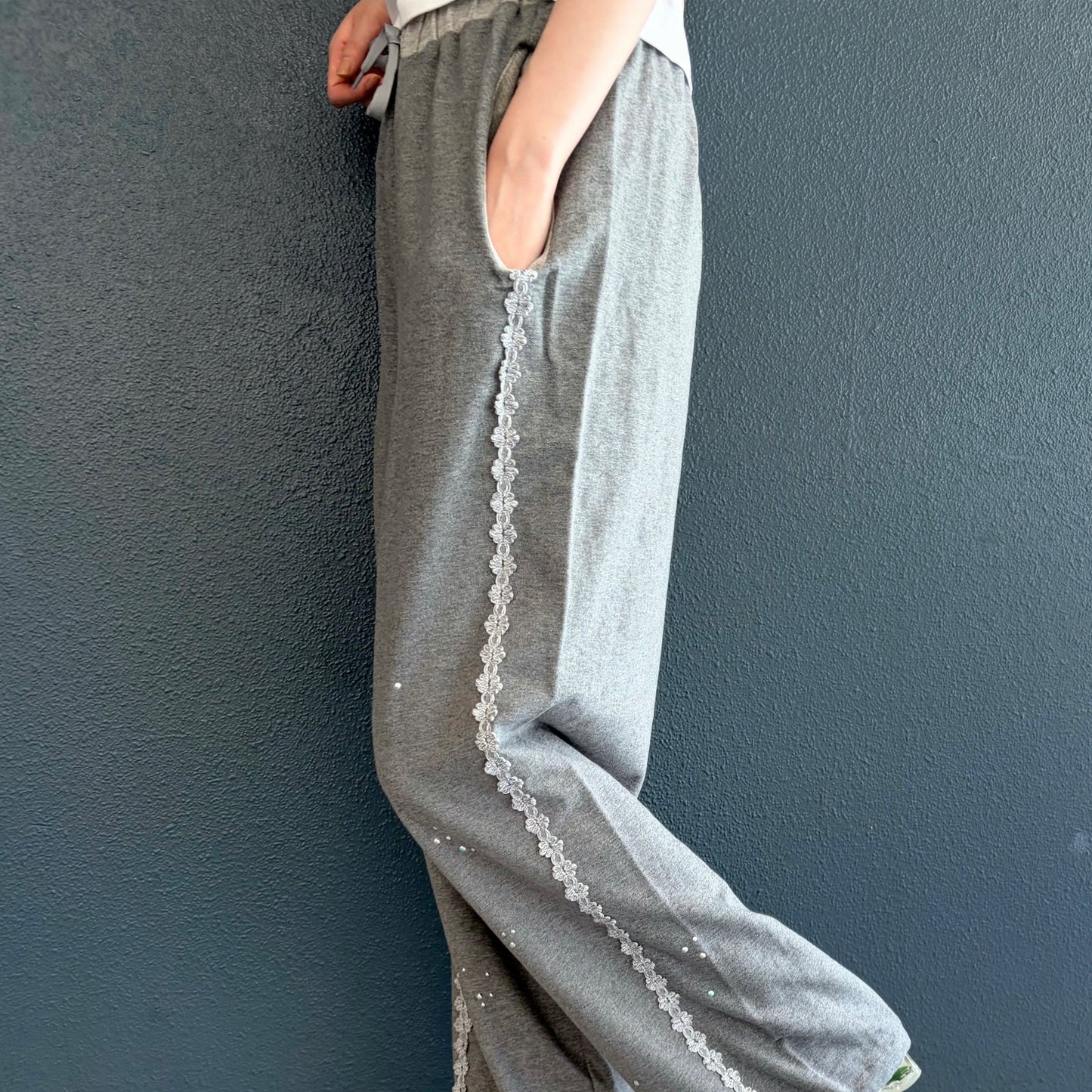 Lace Trim Hotfix SweatPants / Gray / レーストリムスウェットパンツ