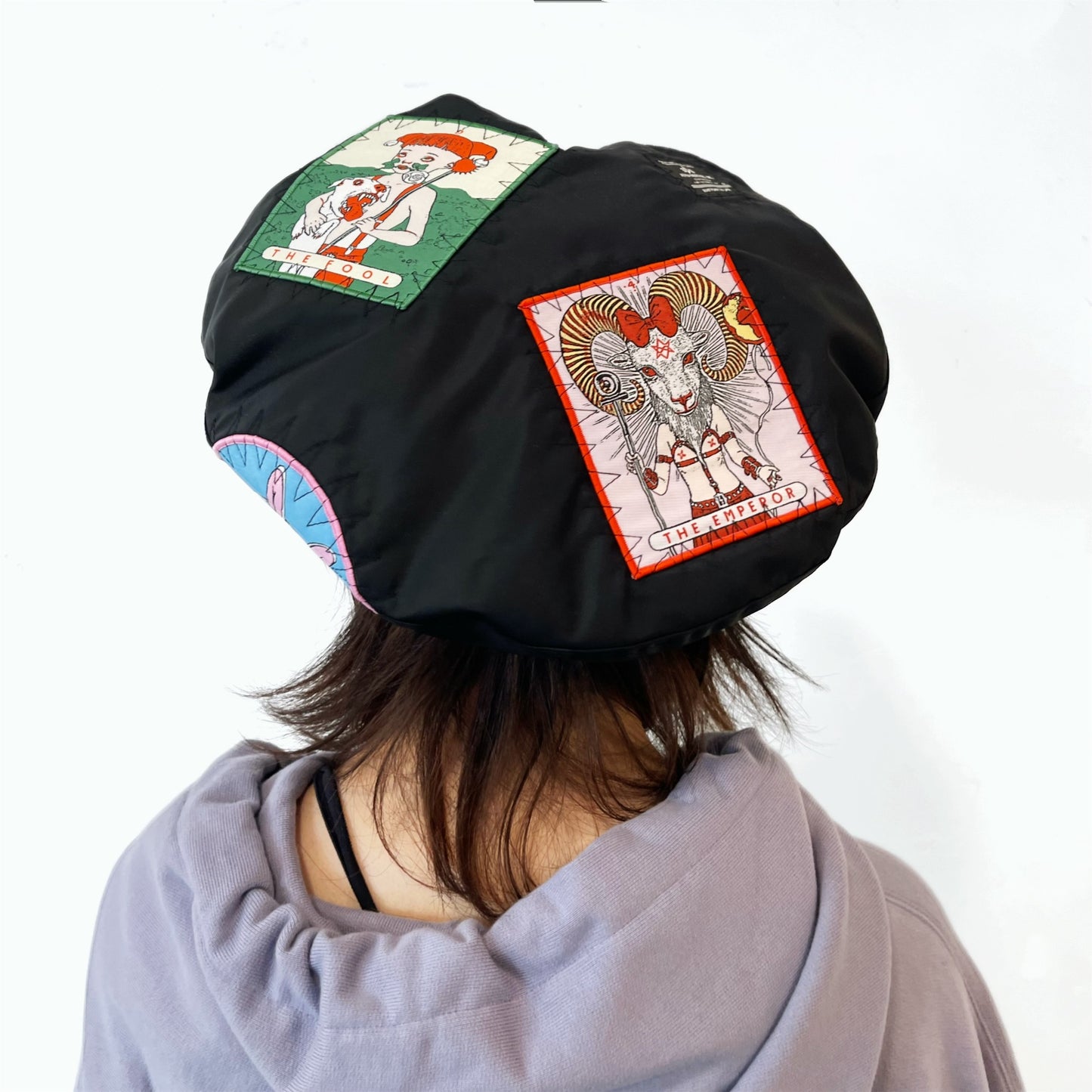 KIDILL × HIZUME × ALPHA INDUSTRIES  COLLABORATION EMBROIDERED PATCH ARTWORK BY TREVOR BROWN / BLACK / 刺繍パッチハット