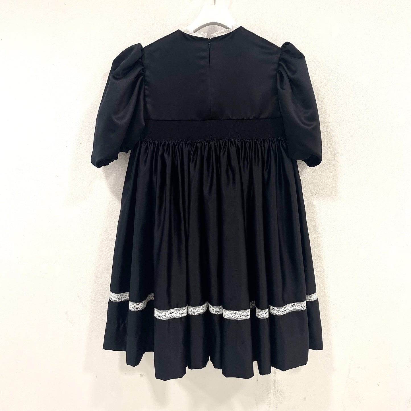 Smocking puff sleeve dress / Black / スモッキングパフスリーブドレス