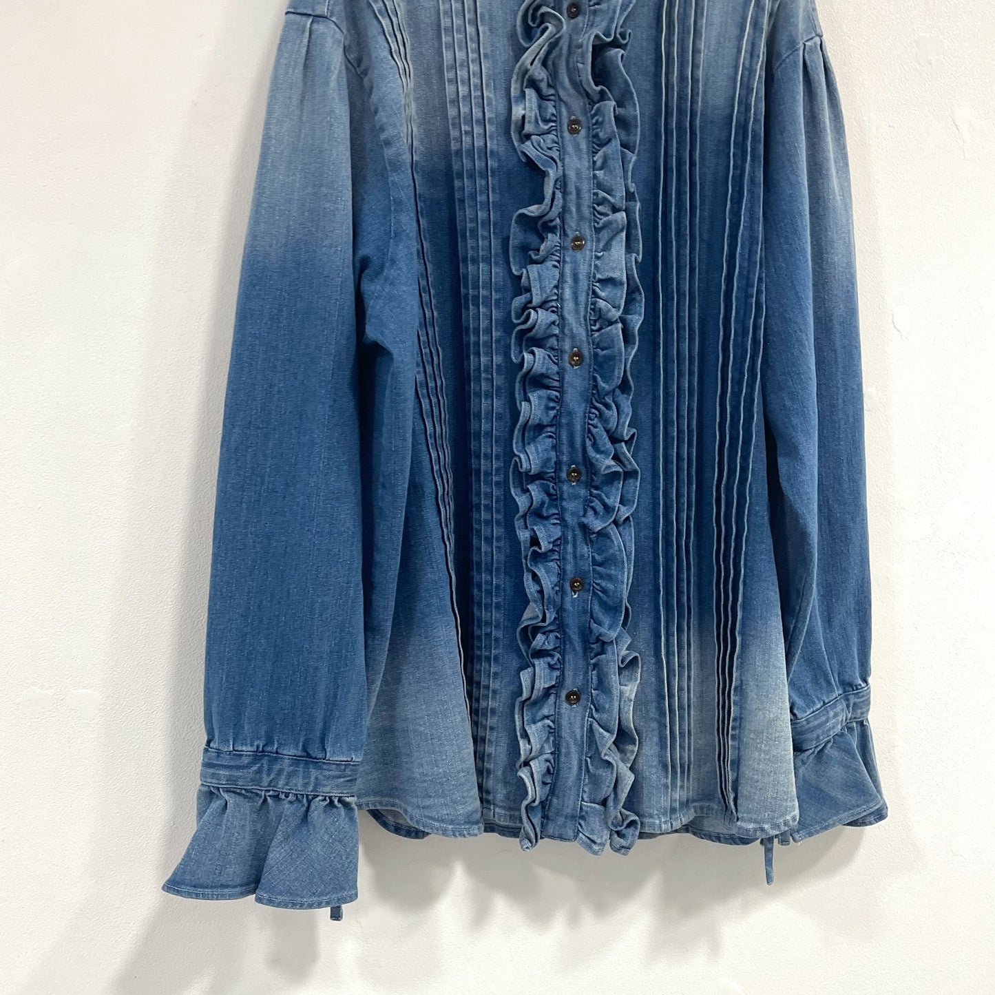 売り切り】denim mini frill blouse-