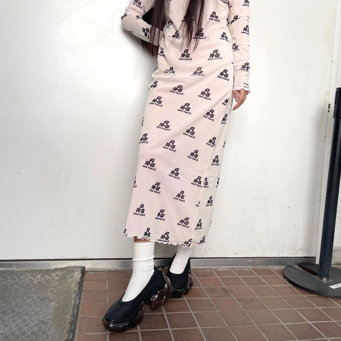 REVERSIBLE POWERNET HI-NECK ONE-PIECE / LOGO × PINK / リバーシブル