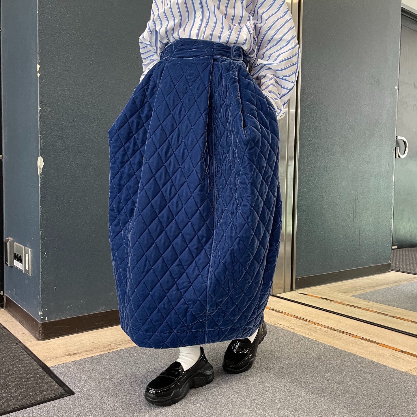 Cocoon skirt / blue / キルティングスカート