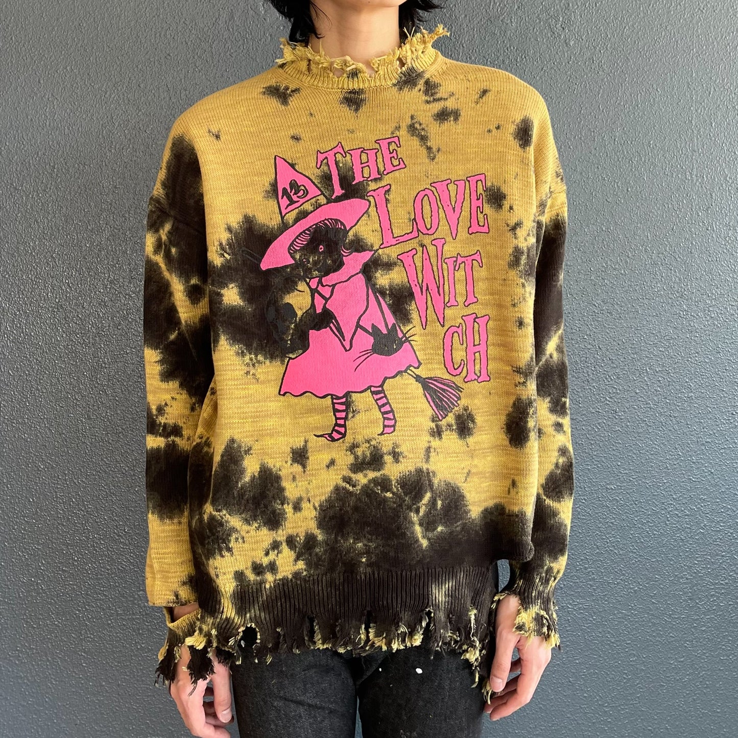 DESTROY PULLOVER KNIT THE LOVE WITCH PRINT / YELLOW / ダメージニット