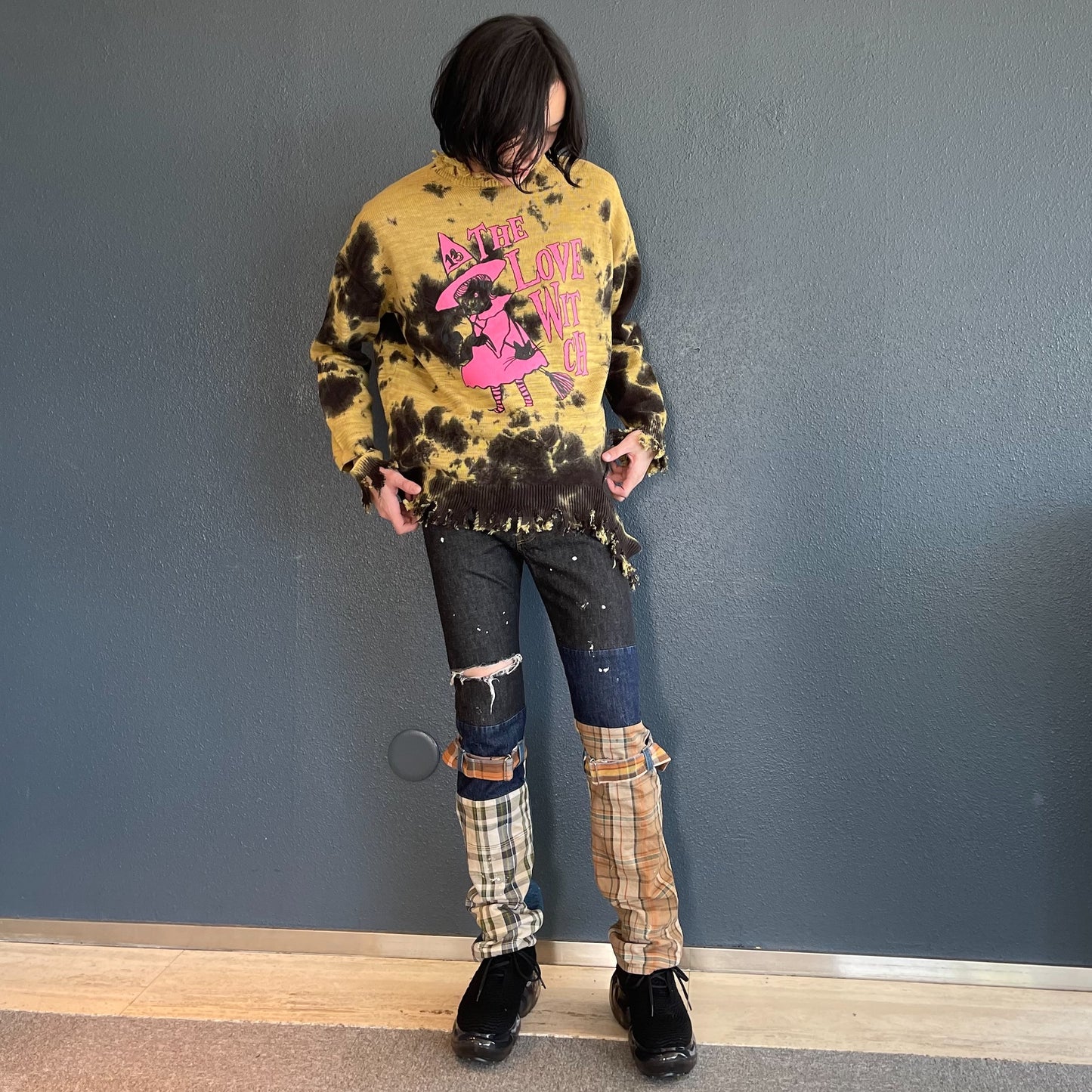 DESTROY PULLOVER KNIT THE LOVE WITCH PRINT / YELLOW / ダメージニット