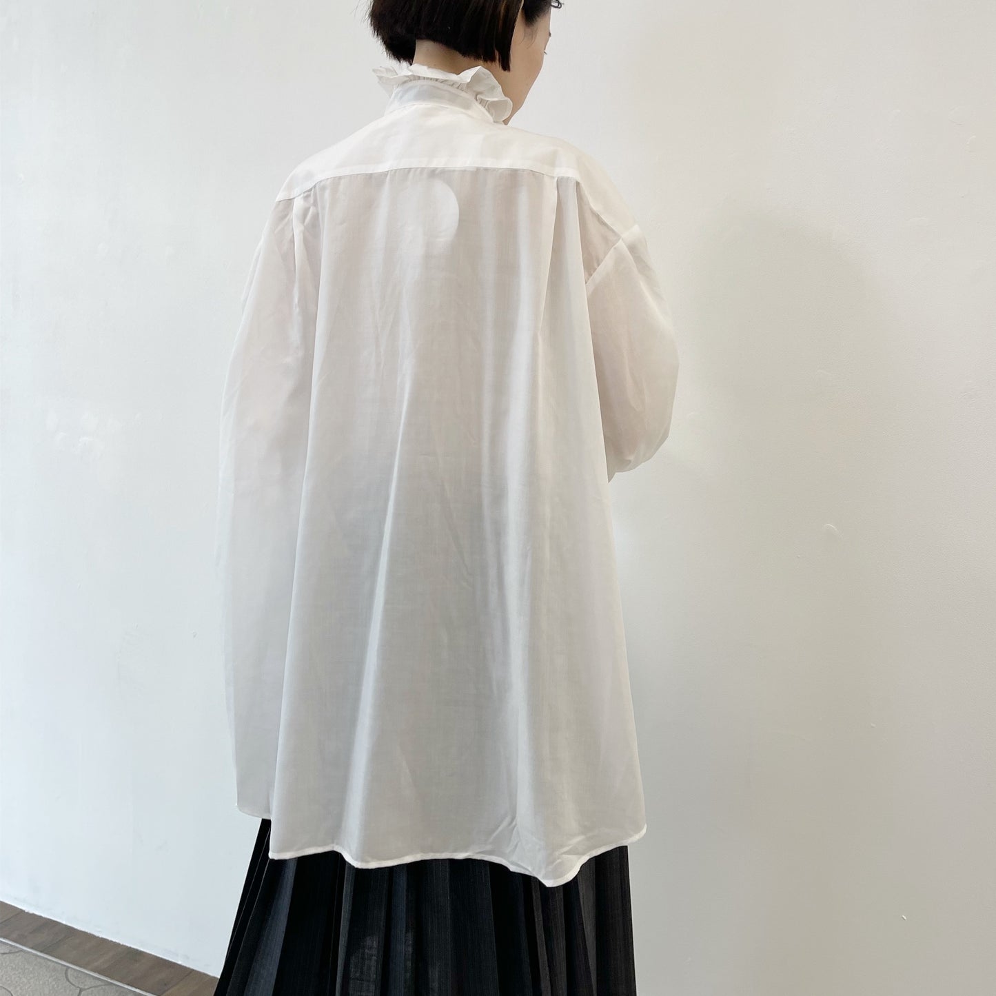 LITTLE FLOWER FRILL BLOUSE / WHITE / リトルフラワーフリルブラウス