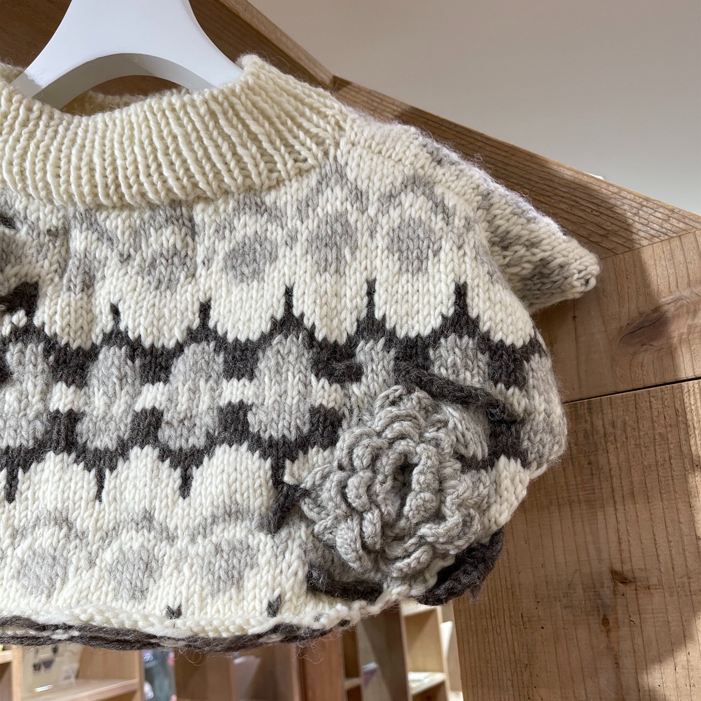 SIIILON Hand knit vest PURE WHITE