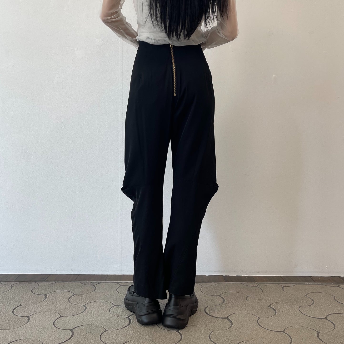 animalistic trousers / black / ユニークシルエットパンツ