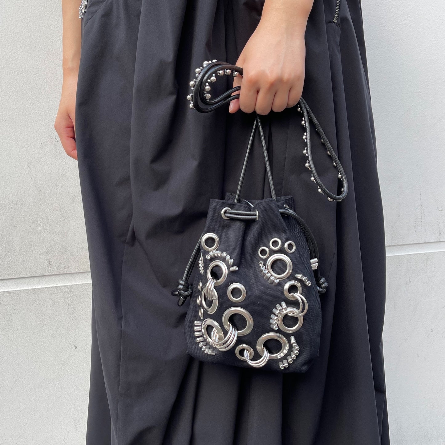heaven tanudiredja / Piercing sling bag pouch black with 3d crystal studs / black / 巾着