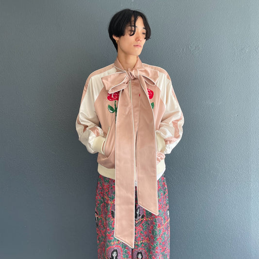 BOWTIE SOUVENIR JACKET ROSE & GIRL EMBROIDERY / PINK / ボウタイ刺繍ブルゾン