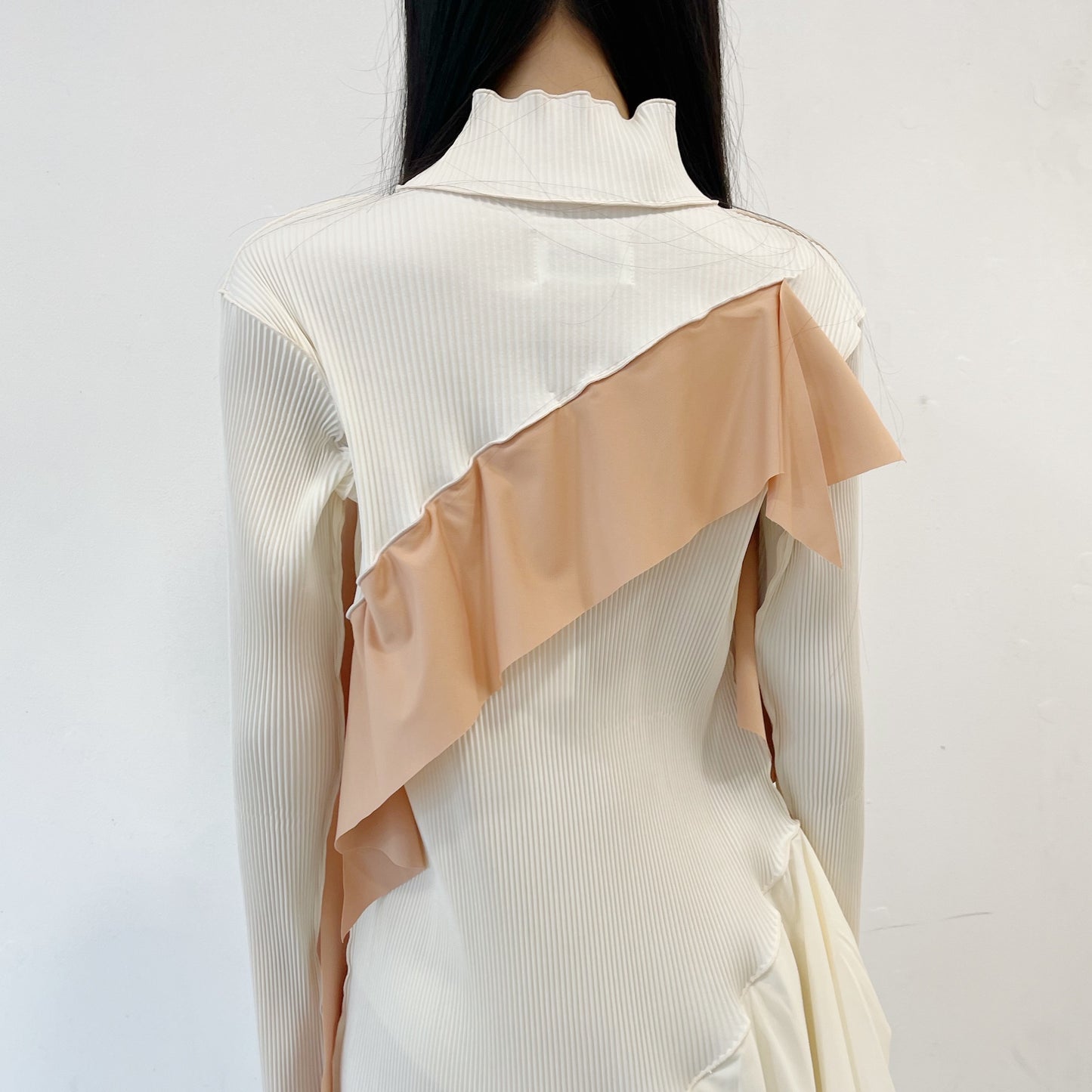 Todo wave long sleevedress Highneck type / Cream / プリーツ