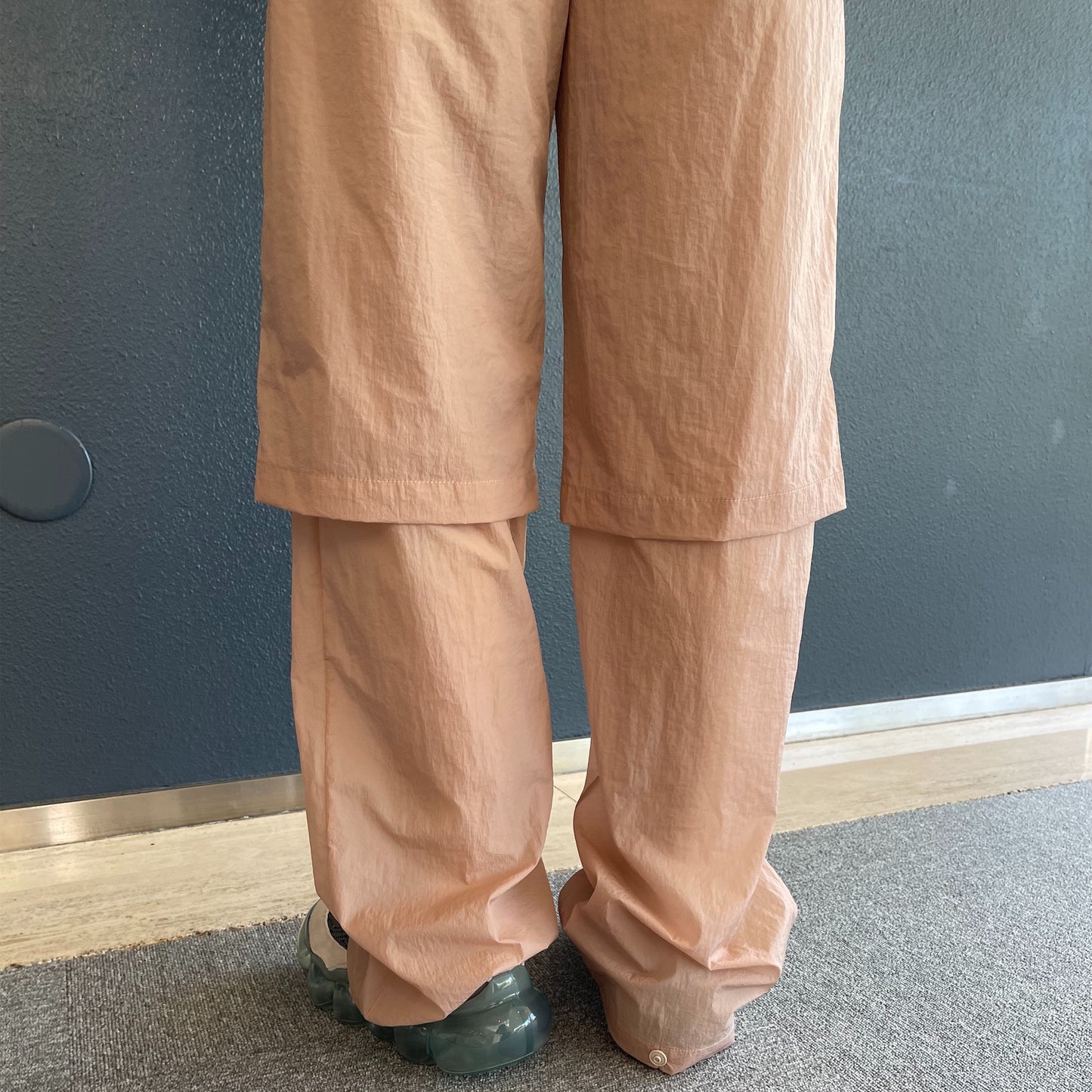 nylon flip layered pants / pink beige / ナイロンフリップレイヤード