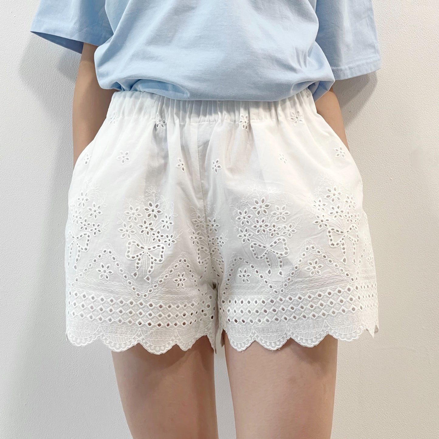 Love me or leave me shorts / White / レースショートパンツ