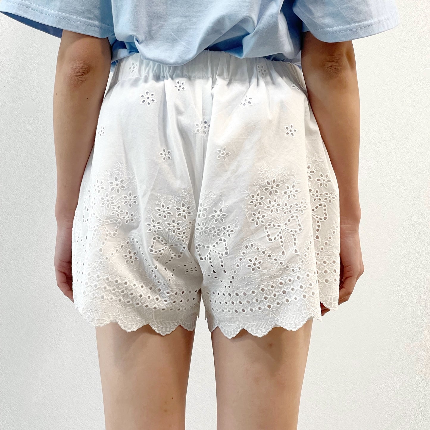 Love me or leave me shorts / White / レースショートパンツ