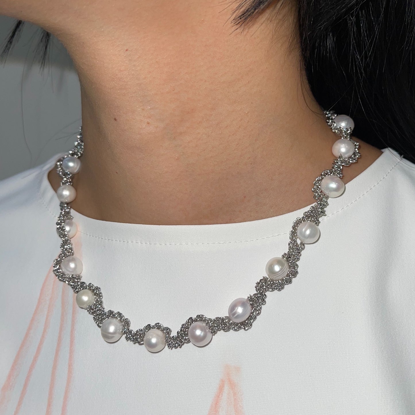 NESTLED PEARL NECKLACE / silver / パールネックレス