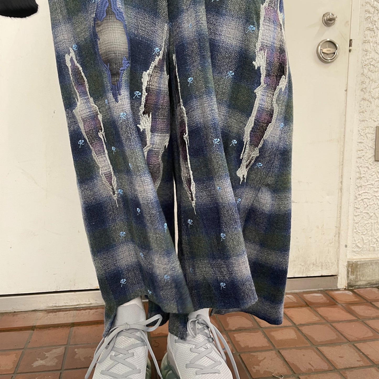 MIKIOSAKABE / WALL PAPER WIDE PANTS / BLUE CHECK / 刺繍